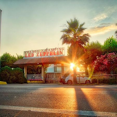 Camping Villaggio Led Zeppelin Cupra Marittima Esterno foto