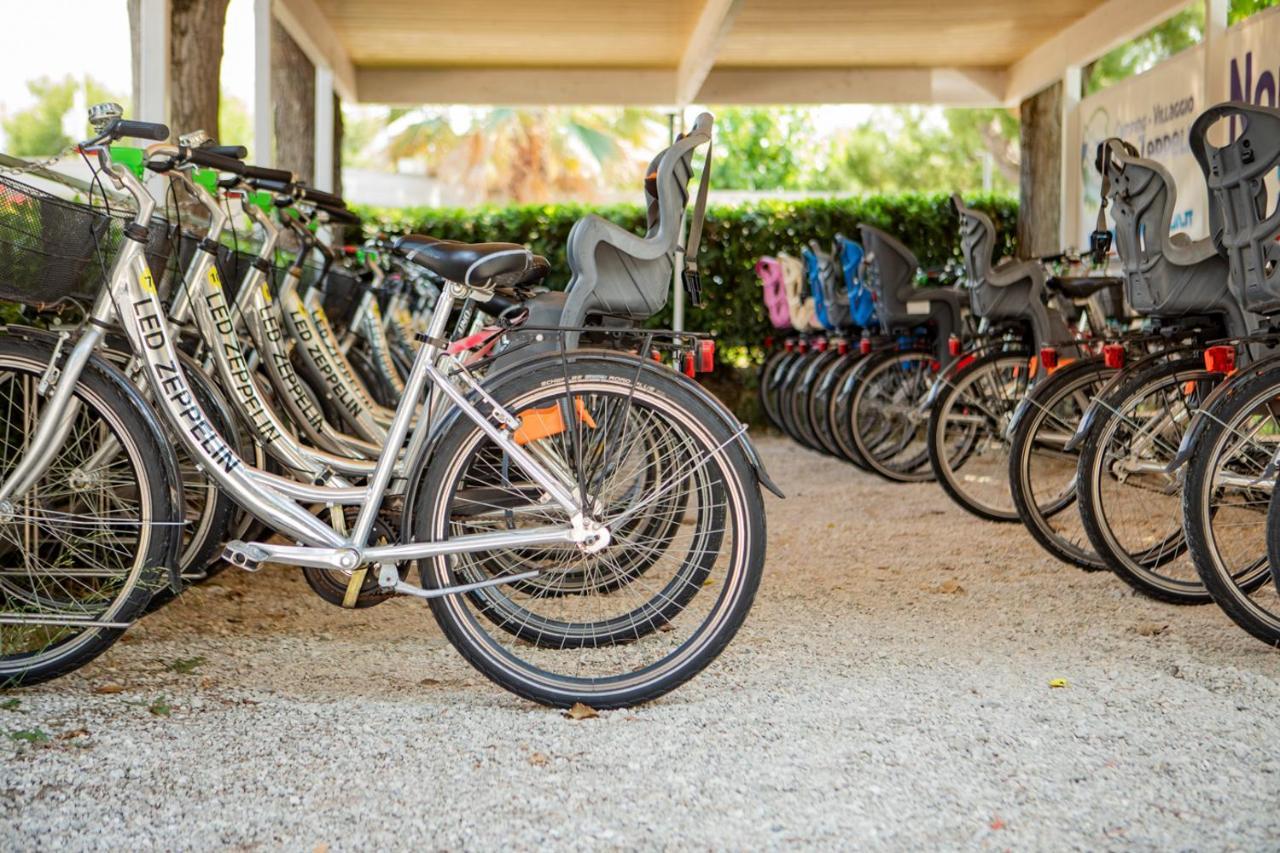 Camping Villaggio Led Zeppelin Cupra Marittima Esterno foto